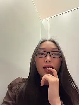 trytomakememoam webcam