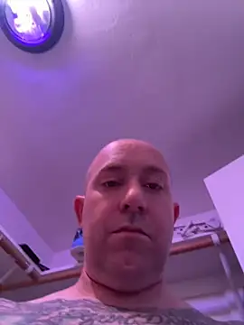 Whosdiss live sex cam