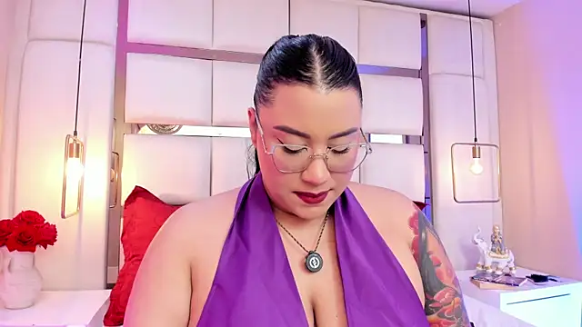elizavenus live cam on StripChat
