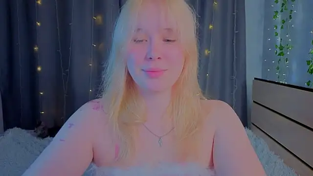 unburnedgirl live cam on StripChat