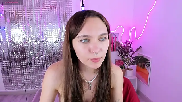 ChloeSunny webcam