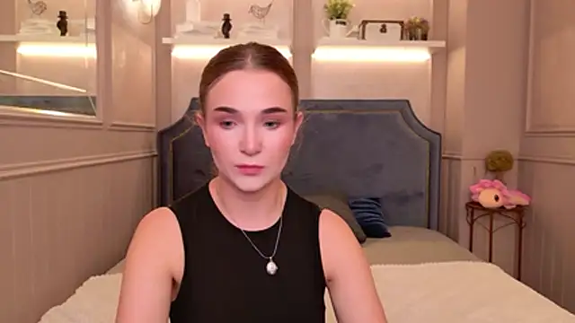 Lina_Sinerz live cam on StripChat