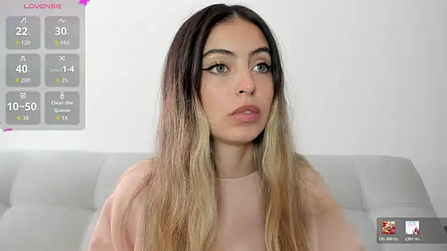 Fernanda_aaaa live cam on StripChat
