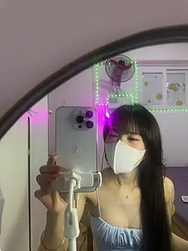 Lov3lily webcam