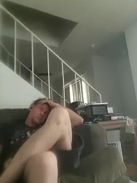 yourMasterisBored live cam on StripChat