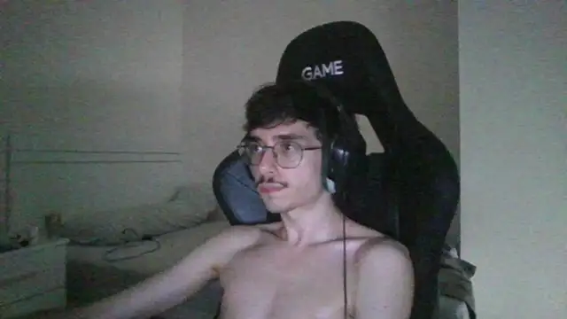 gabrielNovin17cm live cam on StripChat