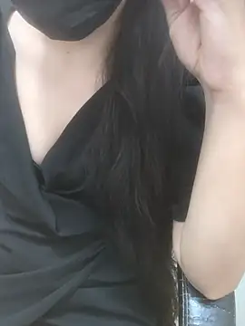 sushmita0 live cam on StripChat