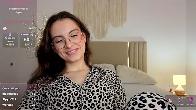 Real_cutie1 live cam on StripChat