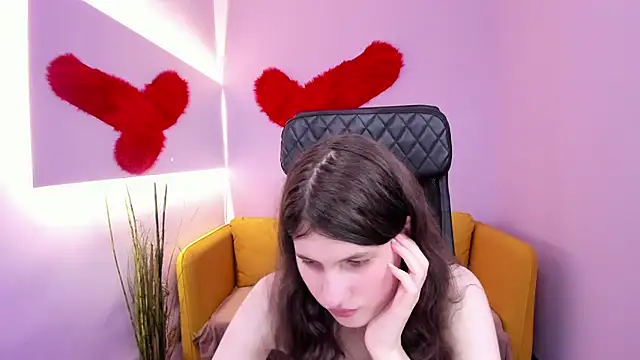 NoriMoore live cam on StripChat