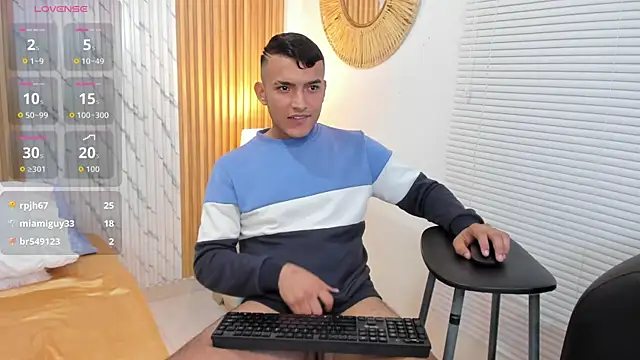 Chris_vega_ webcam