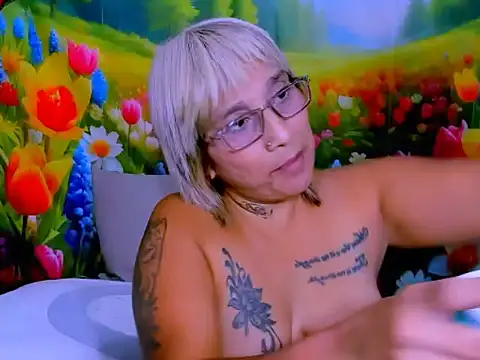 indianroxy live cam on StripChat