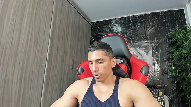 Erik_castle webcam