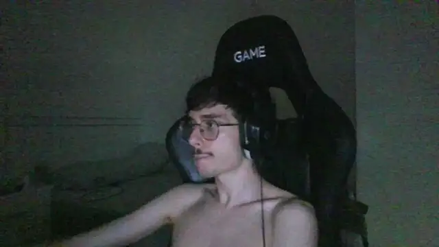 gabrielNovin17cm live cam on StripChat