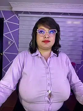 MiiaaJoness