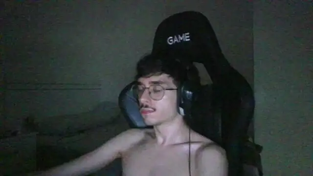 gabrielNovin17cm live cam on StripChat
