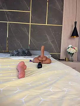 emily-Hornyy webcam