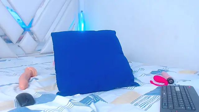 AlannaHarper webcam