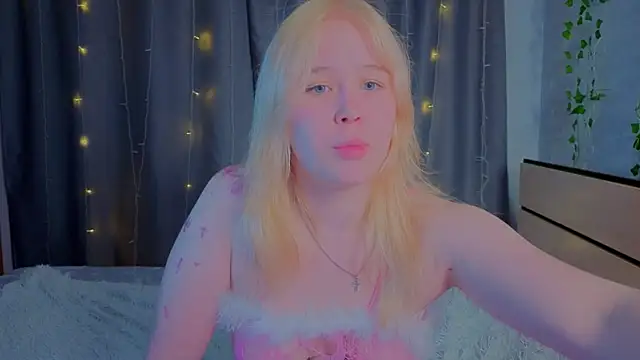unburnedgirl live cam on StripChat