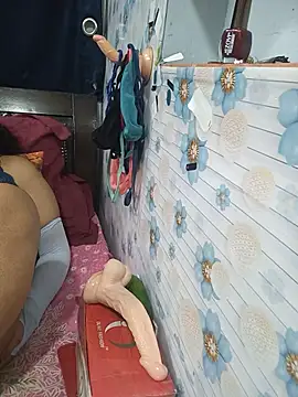 tina8th live cam on StripChat