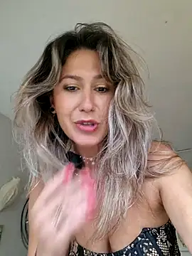 CelynaRoss webcam
