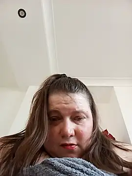 HotHornyEmmaX webcam