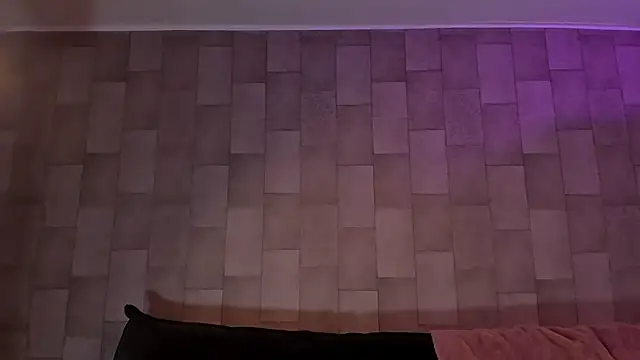 sara_doll77 webcam