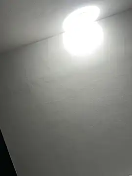 MikyVesela webcam
