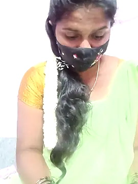 CuteDevilAnu live cam on StripChat