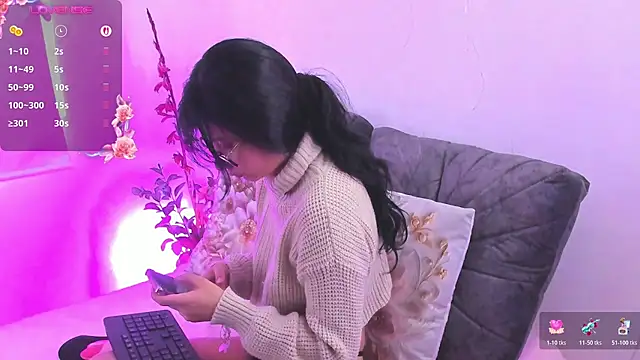 nayecloud - NayeCloud's free webcam - UK Sex Cams