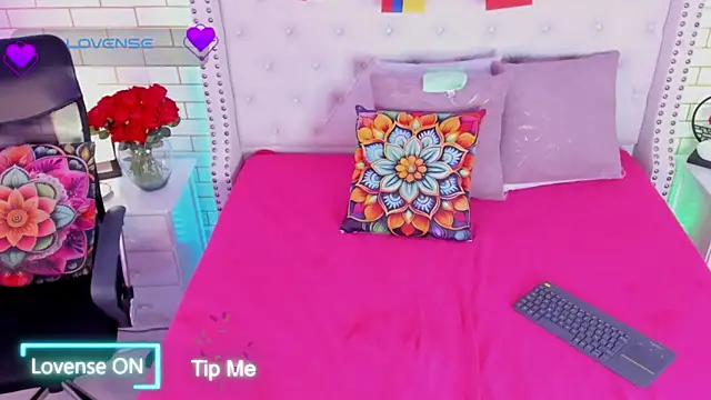 Coco_Balenciaga_ webcam