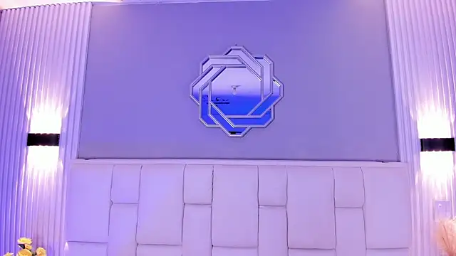 NanaOsaky webcam