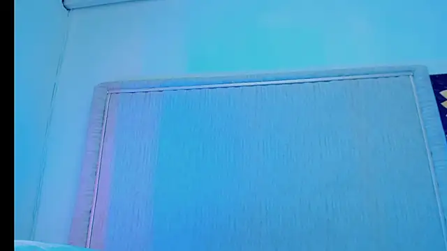 Electry_curly webcam