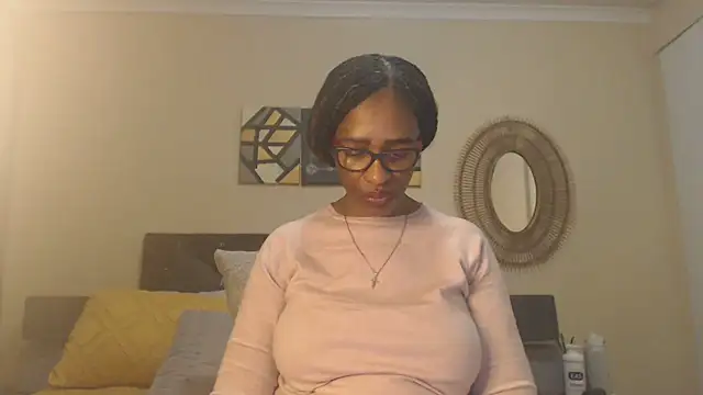 Creamyass22 webcam