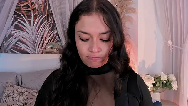 Nicolle_W webcam