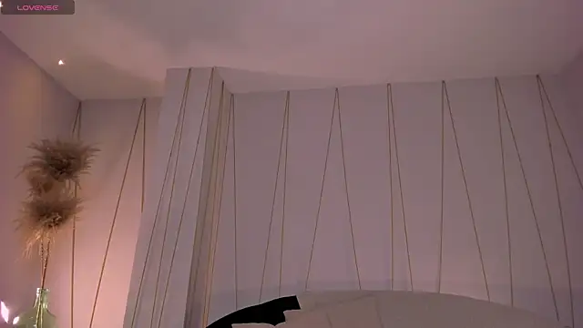 SunnyRivers live cam on StripChat