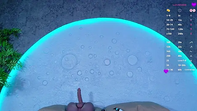 ReinaChloe live cam on StripChat