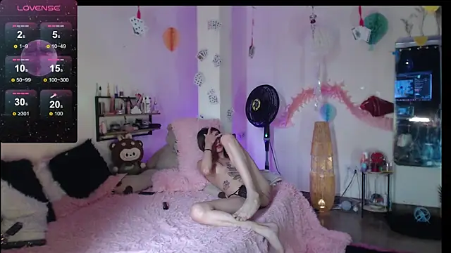 danny_1hotcute webcam