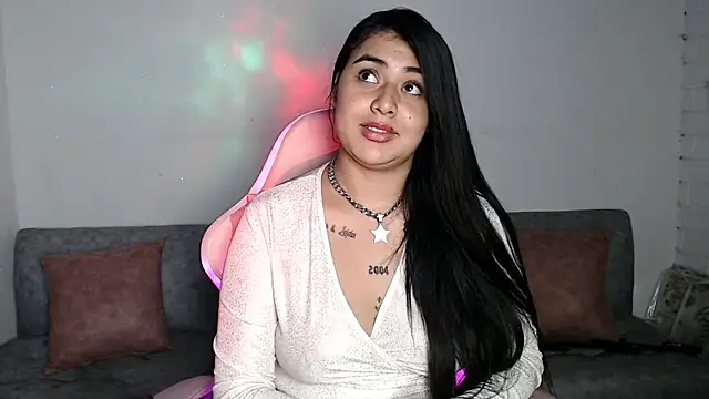 sophiadaza666 live cam on StripChat