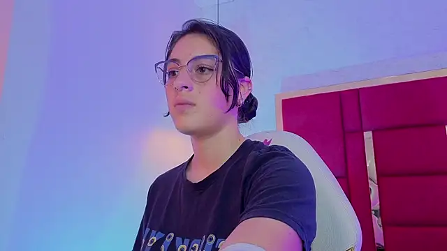 moon_winy live cam on StripChat