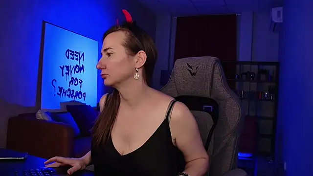 Golden_Dragon live cam on StripChat