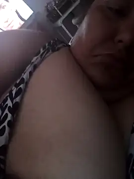 zakia1ooi live cam on StripChat