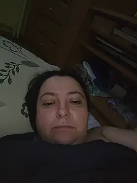 EmmaEmmy40 live cam on StripChat
