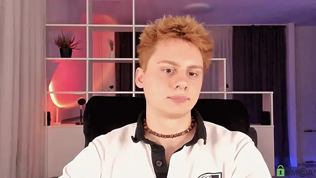 sunnyburn_boy live cam on StripChat