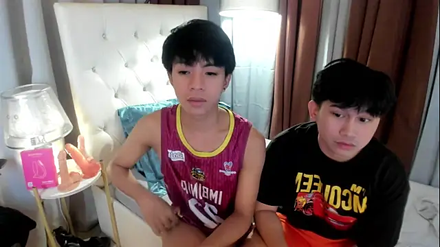 davincihugecock live cam on StripChat