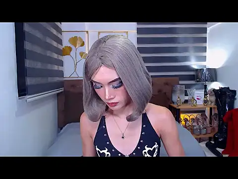 JuicyCockThea live cam on StripChat