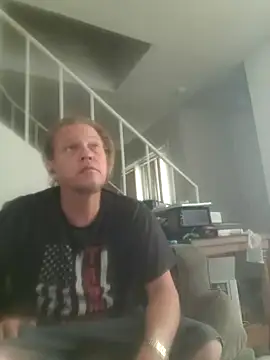 yourMasterisBored live cam on StripChat