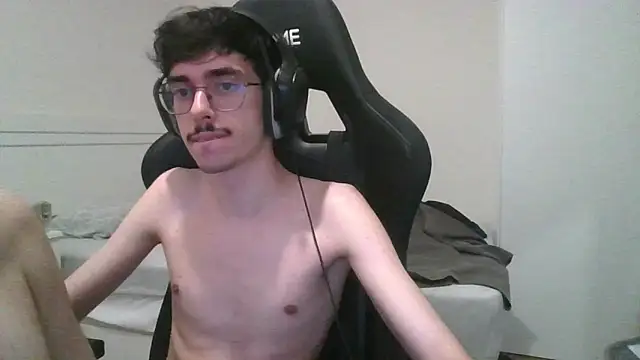 gabrielNovin17cm live cam on StripChat