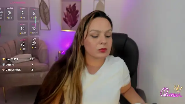 Aida_adams live cam on StripChat