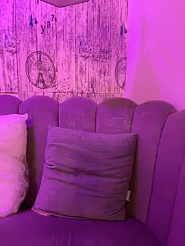 AbyThompson live cam on StripChat