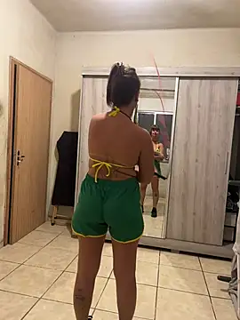 pepsicolacouple live cam on StripChat